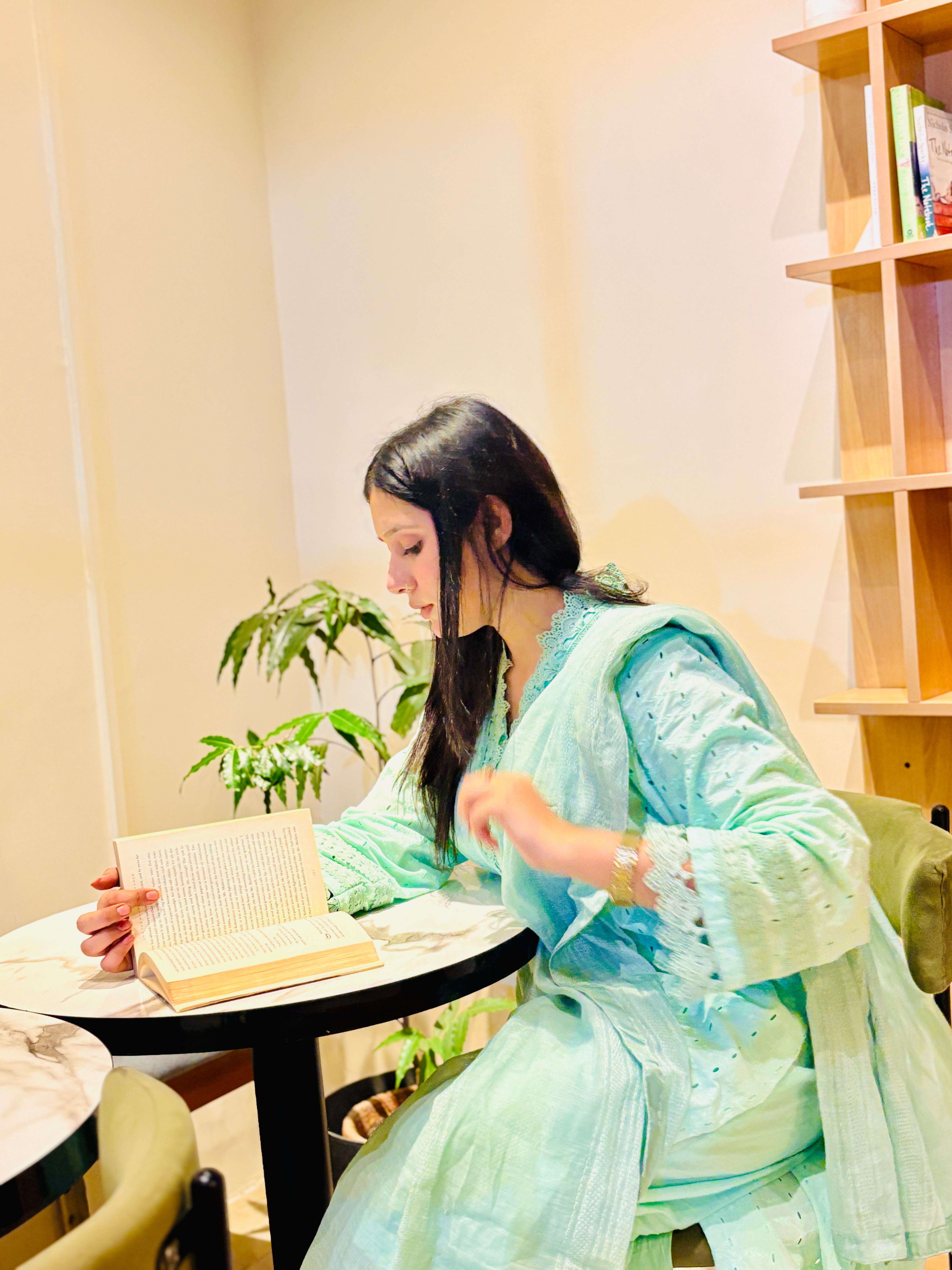 Dupatta drape close-up of BEBANO’s Nehr-e-Noor showing zari texture and finishing.