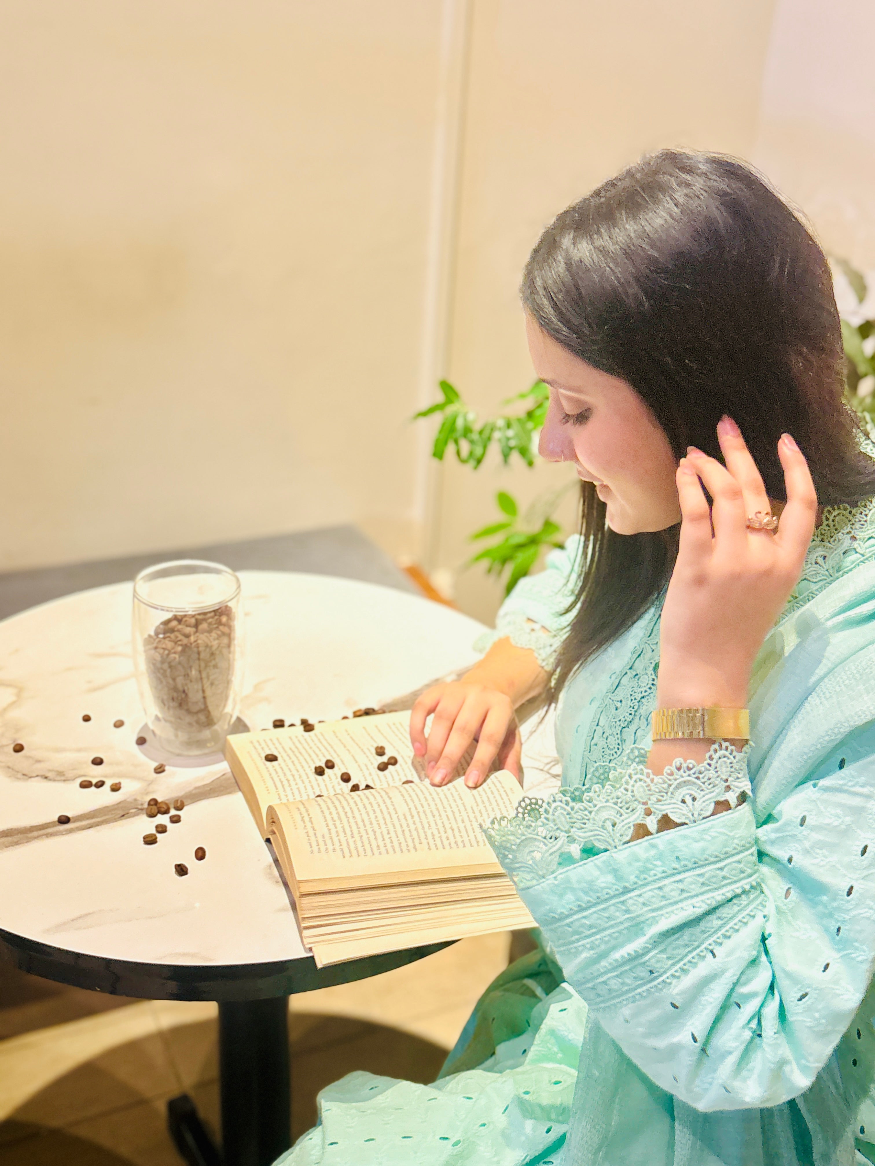 Close-up of neck and lace design on Nehr-e-Noor Chikan Kari shirt by BEBANO.
